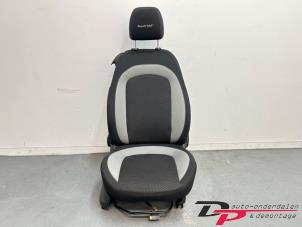 Gebruikte Stoel rechts Fiat Punto III (199) 0.9 TwinAir Prijs € 90,00 Margeregeling aangeboden door DP Auto-onderdelen & Demontage