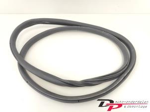 Gebruikte Deurrubber 4Deurs links-achter Citroen C3 (SX/SW) 1.2 Vti 12V PureTech Prijs € 20,00 Margeregeling aangeboden door DP Auto-onderdelen & Demontage