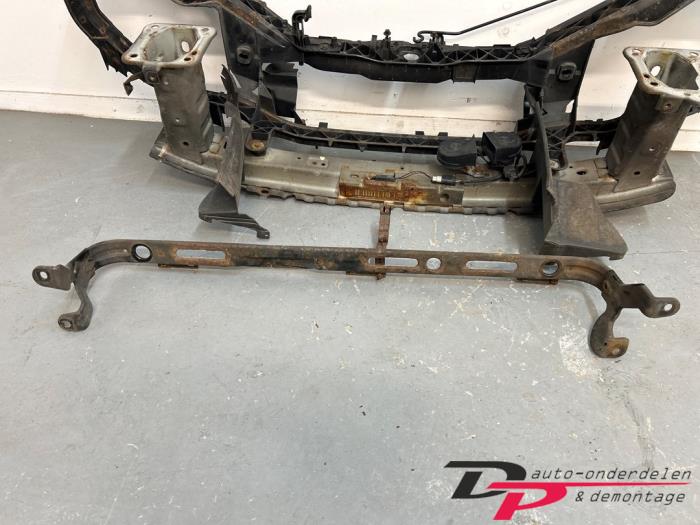 Frontpaneel van een Ford Focus C-Max 1.6 16V 2005