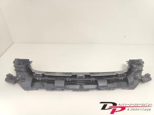 Gebruikte Bumperdeel midden-voor Ford Focus 2 Wagon 2.0 TDCi 16V Prijs € 20,00 Margeregeling aangeboden door DP Auto-onderdelen & Demontage