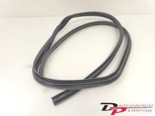 Gebruikte Portierrubber 4Deurs rechts-achter Toyota Yaris III (P13) 1.0 12V VVT-i Prijs € 15,00 Margeregeling aangeboden door DP Auto-onderdelen & Demontage