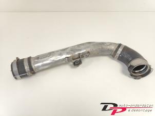 Gebruikte Intercooler Buis Mercedes C Estate (S205) C-220 CDI BlueTEC, C-220 d 2.2 16V Prijs € 25,00 Margeregeling aangeboden door DP Auto-onderdelen & Demontage