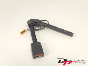 Gebruikte Veiligheidsgordel Insteek rechts-voor Ford Focus C-Max 1.6 16V Prijs € 15,00 Margeregeling aangeboden door DP Auto-onderdelen & Demontage