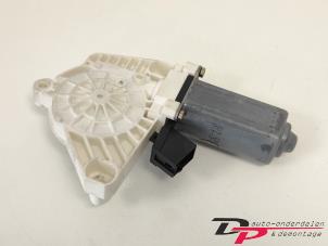 Gebruikte Raammotor Portier Mercedes A (W169) 1.7 A-170 5-Drs. Prijs € 14,00 Margeregeling aangeboden door DP Auto-onderdelen & Demontage