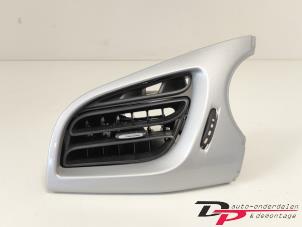 Gebruikte Luchtrooster Dashboard Citroen DS3 (SA) 1.4 16V VTi Prijs € 15,00 Margeregeling aangeboden door DP Auto-onderdelen & Demontage