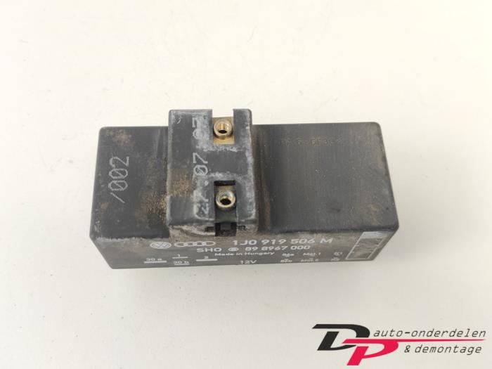 Koeling Module van een Skoda Fabia II (5J) 1.4i 16V 2007