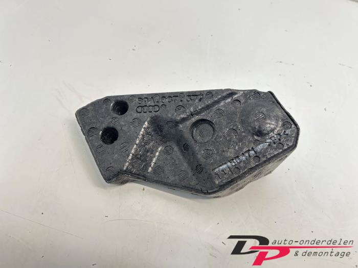 Gebruikte Diversen Audi Q5 (FYB/FYG) 2.0 TFSI 16V Quattro Prijs € 7,50 Margeregeling aangeboden door DP Auto-onderdelen & Demontage