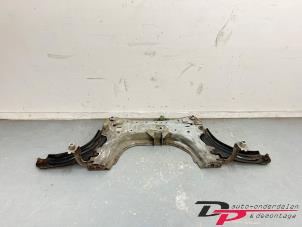 Gebruikte Subframe Renault Clio IV Estate/Grandtour (7R) 0.9 Energy TCE 90 12V Prijs € 45,00 Margeregeling aangeboden door DP Auto-onderdelen & Demontage