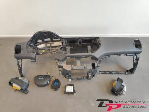 Gebruikte Airbag set + dashboard Kia Rio III (UB) 1.1 CRDi VGT 12V Prijs € 300,00 Margeregeling aangeboden door DP Auto-onderdelen & Demontage