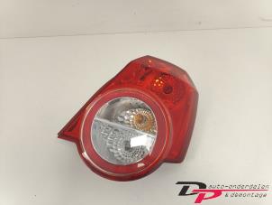 Gebruikte Achterlicht rechts Chevrolet Aveo (250) 1.2 16V Prijs € 19,00 Margeregeling aangeboden door DP Auto-onderdelen & Demontage