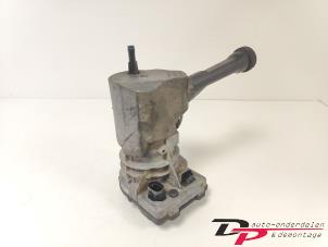 Gebruikte Servopomp Citroen C4 Picasso (UD/UE/UF) 2.0 16V Autom. Prijs € 40,00 Margeregeling aangeboden door DP Auto-onderdelen & Demontage
