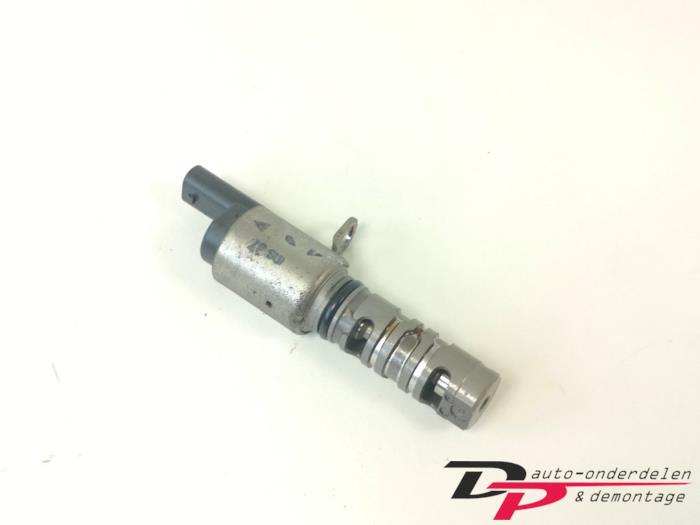 Gebruikte Nokkenas Sensor Skoda Octavia (5EAA) 1.0 TSI 12V Prijs € 9,00 Margeregeling aangeboden door DP Auto-onderdelen & Demontage