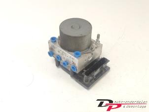 Gebruikte ABS Pomp Renault Modus/Grand Modus (JP) 1.4 16V Prijs € 17,00 Margeregeling aangeboden door DP Auto-onderdelen & Demontage