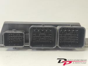 Kontaktslot + computer van een Peugeot 208 I (CA/CC/CK/CL) 1.2 Vti 12V PureTech 82 2012
