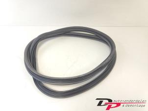 Gebruikte Deurrubber 4Deurs links-achter Citroen C3 (SC) 1.6 16V VTi 120 Prijs € 15,00 Margeregeling aangeboden door DP Auto-onderdelen & Demontage