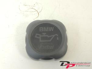 Gebruikte Oliedop BMW 1 serie (E81) 116i 1.6 16V Prijs € 5,00 Margeregeling aangeboden door DP Auto-onderdelen & Demontage