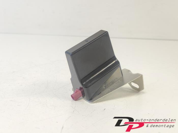 Gebruikte GPS Antenne Jeep Renegade (BU) 1.0 GSE T3 12V Prijs € 35,00 Margeregeling aangeboden door DP Auto-onderdelen & Demontage
