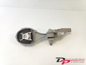 Gebruikte Versnellingsbak Steun Jeep Renegade (BU) 1.0 GSE T3 12V Prijs € 15,00 Margeregeling aangeboden door DP Auto-onderdelen & Demontage