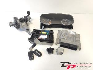 Gebruikte Kontaktslot + computer Jeep Renegade (BU) 1.0 GSE T3 12V Prijs € 350,00 Margeregeling aangeboden door DP Auto-onderdelen & Demontage