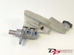 Gebruikte Hoofdremcilinder Opel Astra K 1.6 CDTI 110 16V Prijs € 30,00 Margeregeling aangeboden door DP Auto-onderdelen & Demontage