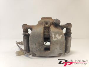 Gebruikte Remklauw (Tang) links-voor Mini Clubman (R55) 1.6 Cooper D Prijs € 9,80 Margeregeling aangeboden door DP Auto-onderdelen & Demontage