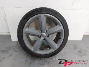 Gebruikte Velg + Band Audi TT Roadster (8J9) 2.0 TFSI 16V Prijs € 70,00 Margeregeling aangeboden door DP Auto-onderdelen & Demontage