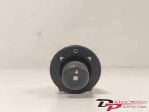 Gebruikte Spiegel Schakelaar Citroen Berlingo 1.6 Hdi 75 16V Phase 1 Prijs € 5,00 Margeregeling aangeboden door DP Auto-onderdelen & Demontage