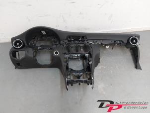 Gebruikte Dashboard Mercedes C Estate (S205) C-220 CDI BlueTEC, C-220 d 2.2 16V Prijs € 375,00 Margeregeling aangeboden door DP Auto-onderdelen & Demontage