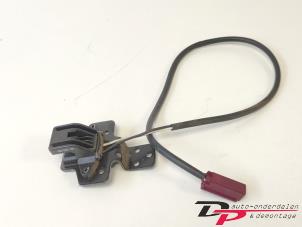 Gebruikte Airbag Sensor Landrover Discovery III (LAA/TAA) 2.7 TD V6 Prijs € 29,00 Margeregeling aangeboden door DP Auto-onderdelen & Demontage