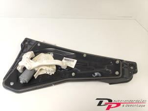 Gebruikte Ruitmechaniek 4Deurs links-achter Landrover Discovery III (LAA/TAA) 2.7 TD V6 Prijs € 29,95 Margeregeling aangeboden door DP Auto-onderdelen & Demontage