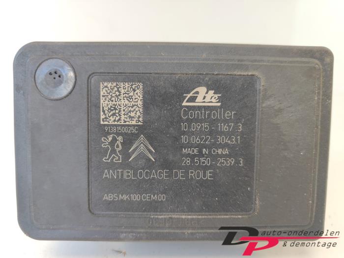 ABS Pomp van een Citroën C3 Picasso (SH) 1.4 16V VTI 95 2014