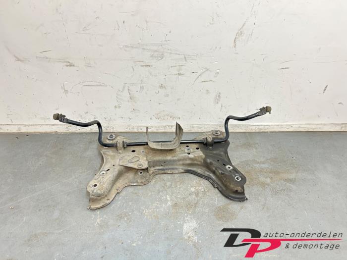 Gebruikte Subframe Opel Vivaro 1.6 CDTI BiTurbo 140 Prijs € 70,00 Margeregeling aangeboden door DP Auto-onderdelen & Demontage