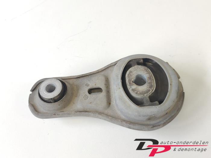 Gebruikte Motorrubber Opel Vivaro 1.6 CDTI BiTurbo 140 Prijs € 19,95 Margeregeling aangeboden door DP Auto-onderdelen & Demontage
