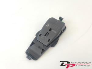 Gebruikte Remassistent sensor Ford Focus 3 1.0 Ti-VCT EcoBoost 12V 100 Prijs € 39,95 Margeregeling aangeboden door DP Auto-onderdelen & Demontage