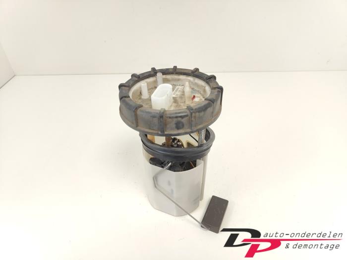 Gebruikte Tank element Pomp Seat Ibiza IV SC (6J1) 1.6 16V Prijs € 8,50 Margeregeling aangeboden door DP Auto-onderdelen & Demontage