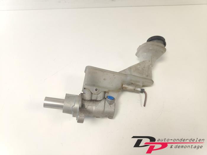 Gebruikte Hoofdremcilinder Nissan Qashqai (J10) 1.5 dCi DPF Prijs € 14,95 Margeregeling aangeboden door DP Auto-onderdelen & Demontage