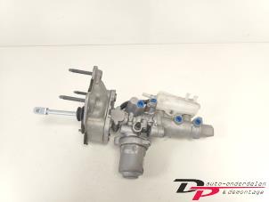 Gebruikte Hoofdremcilinder Renault Zoé (AG) R90 Prijs € 39,95 Margeregeling aangeboden door DP Auto-onderdelen & Demontage