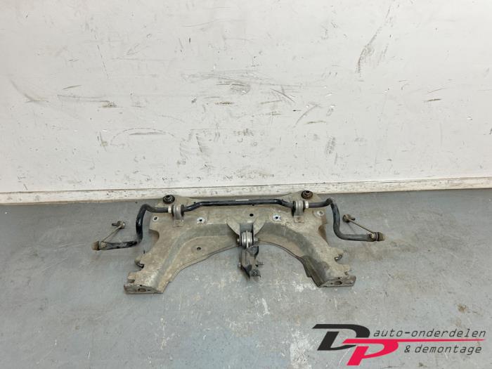 Gebruikte Subframe Renault Zoé (AG) R90 Prijs € 70,00 Margeregeling aangeboden door DP Auto-onderdelen & Demontage