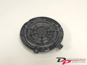 Gebruikte Luidspreker Peugeot 5008 II (M4/MC/MJ/MR) 1.2 12V e-THP PureTech 130 Prijs € 14,00 Margeregeling aangeboden door DP Auto-onderdelen & Demontage