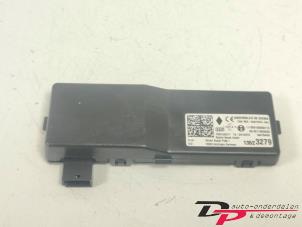 Gebruikte Deur module Opel Corsa E 1.4 16V Prijs € 9,00 Margeregeling aangeboden door DP Auto-onderdelen & Demontage