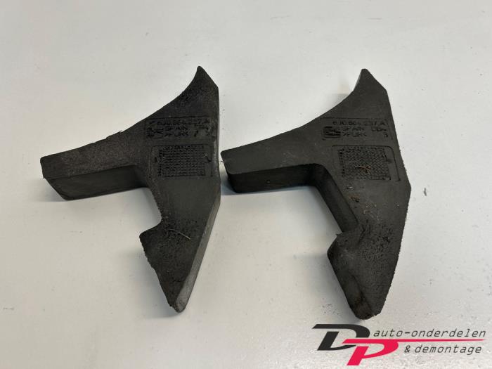 Gebruikte Diversen Seat Ibiza IV SC (6J1) 1.6 16V Prijs € 15,00 Margeregeling aangeboden door DP Auto-onderdelen & Demontage