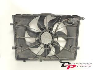 Gebruikte Koelvin Mercedes E (W213) E-220d 2.0 Turbo 16V Prijs € 99,95 Margeregeling aangeboden door DP Auto-onderdelen & Demontage