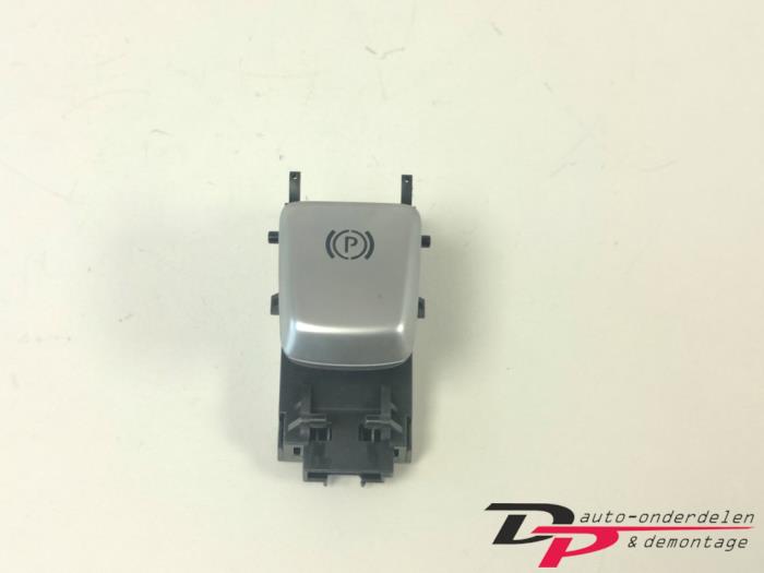 Gebruikte Handrem schakelaar Mercedes E (W213) E-220d 2.0 Turbo 16V Prijs € 14,95 Margeregeling aangeboden door DP Auto-onderdelen & Demontage