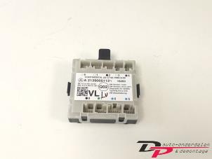 Gebruikte Centrale Deurvergrendelings Module Mercedes E (W213) E-220d 2.0 Turbo 16V Prijs € 20,00 Margeregeling aangeboden door DP Auto-onderdelen & Demontage