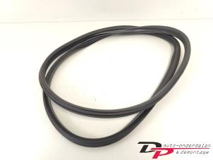 Gebruikte Deurrubber 4Deurs rechts-achter Peugeot 3008 I (0U/HU) 1.6 16V THP 155 Prijs € 18,00 Margeregeling aangeboden door DP Auto-onderdelen & Demontage