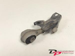 Gebruikte Motorsteun Renault Clio IV Estate/Grandtour (7R) 0.9 Energy TCE 12V Prijs € 10,00 Margeregeling aangeboden door DP Auto-onderdelen & Demontage