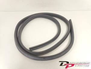 Gebruikte Portierrubber 4Deurs rechts-achter Ford Mondeo IV Wagon 1.6 EcoBoost 16V Prijs € 14,00 Margeregeling aangeboden door DP Auto-onderdelen & Demontage