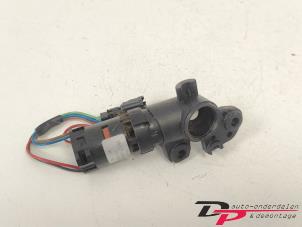 Gebruikte Sensor Temperatuur binnen Ford Mondeo IV Wagon 1.6 EcoBoost 16V Prijs € 14,95 Margeregeling aangeboden door DP Auto-onderdelen & Demontage