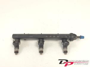 Gebruikte Injector brug Volkswagen Up! (121) 1.0 12V 60 Prijs € 14,95 Margeregeling aangeboden door DP Auto-onderdelen & Demontage