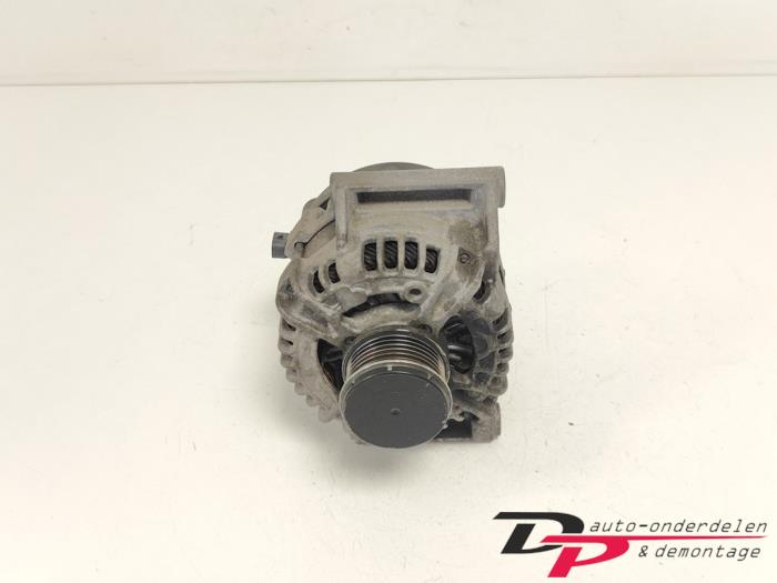 Gebruikte Dynamo Opel Corsa E 1.3 CDTi 16V ecoFLEX Prijs € 29,95 Margeregeling aangeboden door DP Auto-onderdelen & Demontage